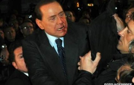 Politicienii italieni, ingrijorati din cauza atacurilor la adresa Papei si a lui Berlusconi