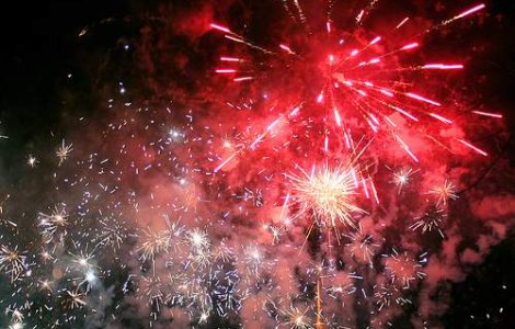 Revelionul la cort al lui Poteras, la concurenta cu "revelionul de neuitat" al lui Oprescu