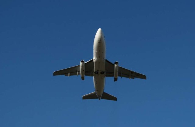 Panica in presa britanica: In mai multe avioane vor fi amplasate bombe