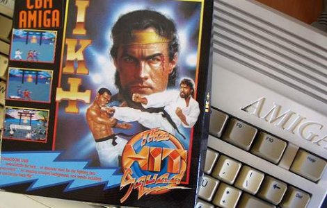 Steven Seagal patruleaza pe strazi alaturi de politisti americani