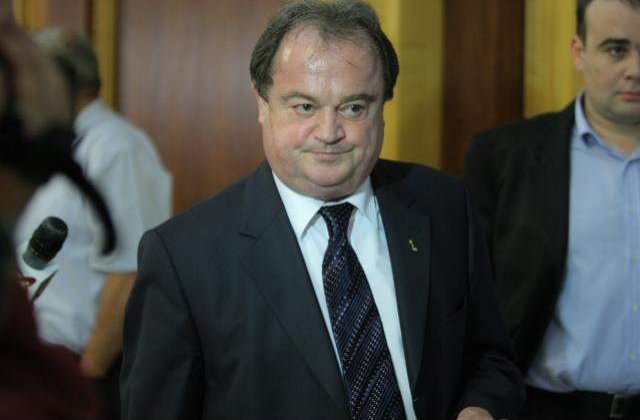 Blaga: Basescu stia despre recuperarea armelor de la Ciorogarla