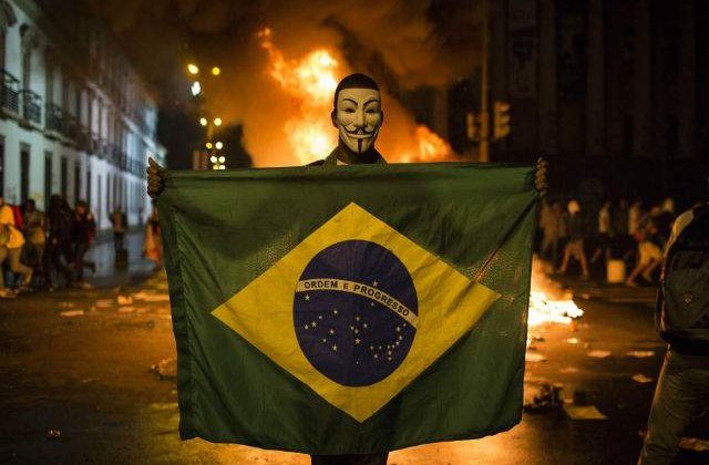 Violente in Brazilia, in pofida unei scaderi a tarifului la transporturile in comun