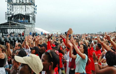 Studiu: Aplauzele sunt contagioase