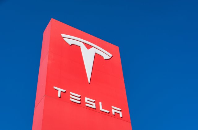 Compania Tesla a deschis primul birou în București