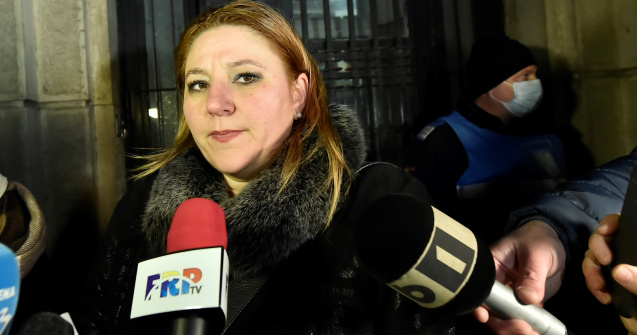 Șoșoacă o atacă pe Clotilde Armand: Nu pot să o consider un cetăţean român