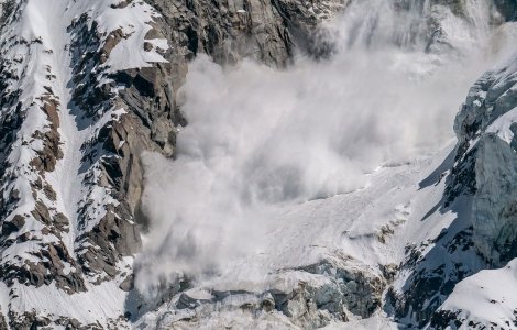 Risc mare de avalanșe la Bâlea Lac și unele zone din Munţii Făgăraş