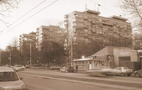 Edilii Capitalei au astupat gropile de pe 21 de artere