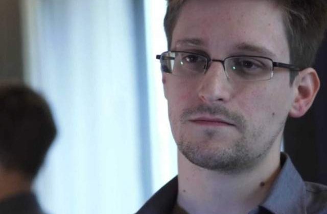 Washington Post: Edward Snowden a fost inculpat in SUA pentru spionaj