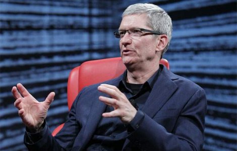 Jumatate din pachetul salarial al sefului Apple depinde de cotatia actiunilor