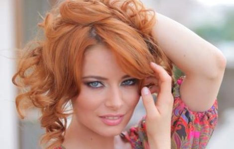 FHM Romania: Laura Cosoi este "cea mai sexy femeie din lume"