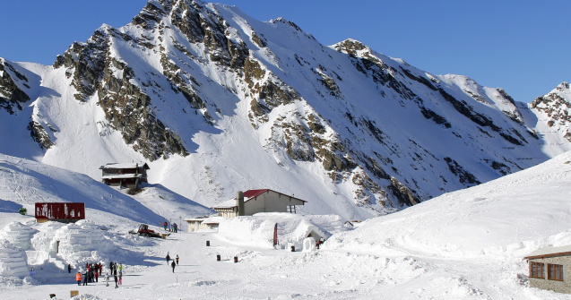 Sibiu: Singurul mijloc de transport spre Bâlea Lac este blocat