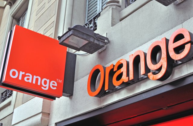 Orange instalează un cablu submarin transatlantic care va lega Franţa de SUA şi Marea Britanie