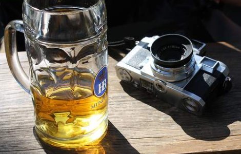 Romanii au ales vedetele cu care ar vrea sa bea o bere