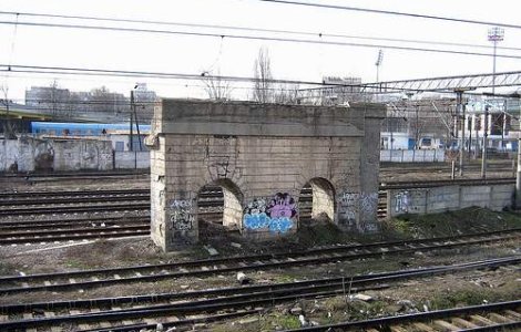Intarzieri la trenurile din Gara de Nord. Persoane necunoscute au taiat cablurile de semnalizare