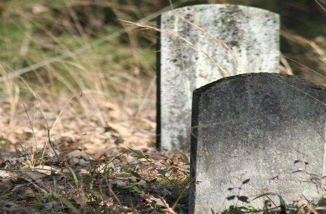 Nemurirea devine posibila, gratie unui cod de bare lipit pe pietrele funerare