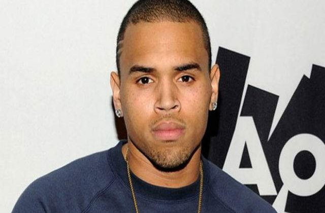 Chris Brown, acuzat ca a parasit locul in care a provocat un accident de circulatie