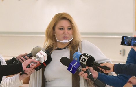 Sorin Lavric, despre Șoșoacă: „Nici cu ea însăși nu se poate privi în oglindă”
