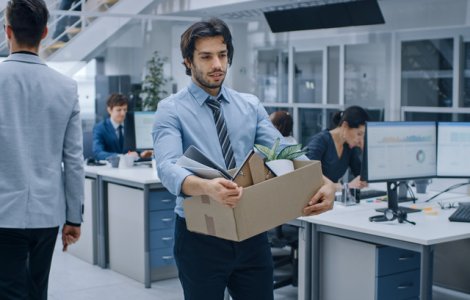 Cum să treci mai ușor peste pierderea unui loc de muncă