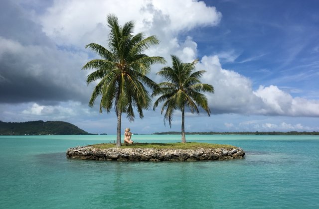 Trei cubanezi au supraviețuit 33 de zile pe o insulă pustie mâncând doar nuci de cocos