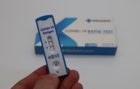 Covid-19 în România: 2.550 de cazuri noi și 77 de decese