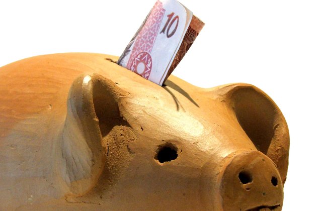 Cati bani au pus la saltea romanii anul trecut?