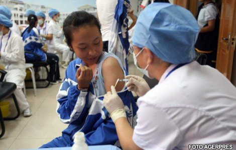 Toti romanii se pot vaccina gratuit contra gripei porcine la medicul de familie
