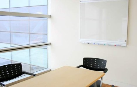 Studiu: Birourile mari te pot predispune la inselatorie si hotie