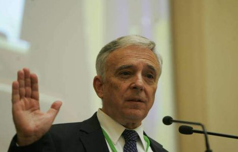 Isarescu: Este necesar un bilant privind abordarea crizei in 2008-2009