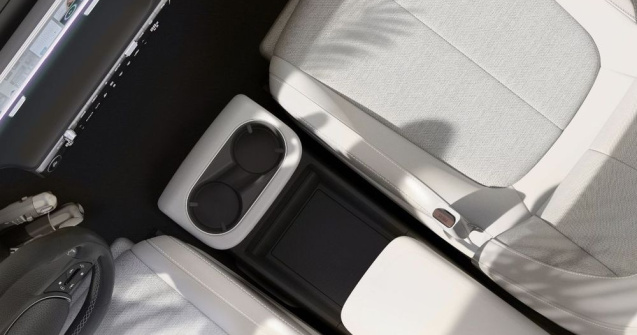 Primele imagini cu interiorul SUV-ului electric Hyundai Ioniq 5