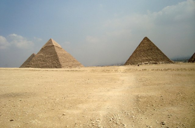 Egipt: Arheologii au descoperit o fabrică de bere din Antichitate cu o vechime de circa 5.000 de ani