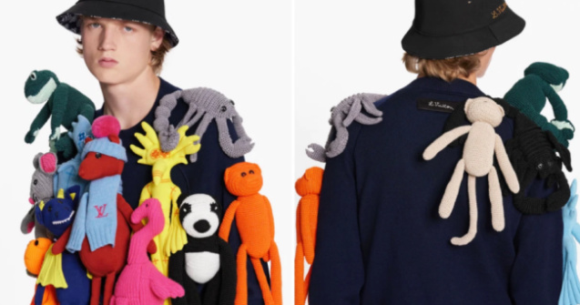 Louis Vuitton a pus la vânzare un pulover decorat cu animale de pluș