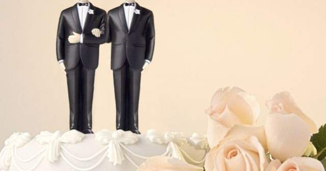 Prima casatorie gay oficiata in California