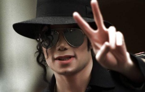 Michael Jackson ar fi platit 35 mil. dolari pentru a cumpara tacerea unor copii abuzati
