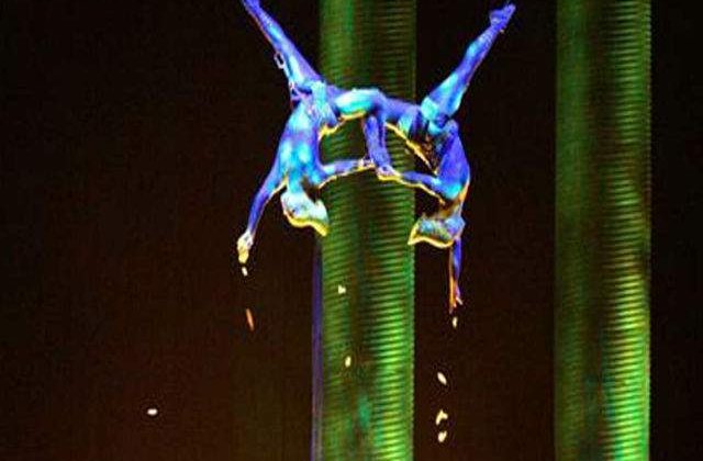 O acrobata a Cirque du Soleil a murit dupa ce a cazut in timpul spectacolului