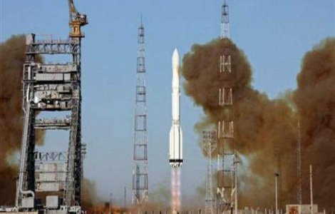 O racheta ruseasca cu trei sateliti Glonass a explodat la Baikonur