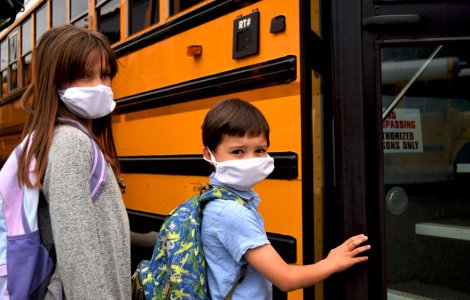 Elevii vor da în judecată autoritățile dacă nu va fi asigurat transportul județean la școală