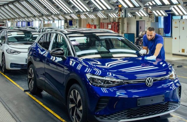 Volkswagen a început producția de pre-serie pentru ID.5. Debutează pe piață în 2021