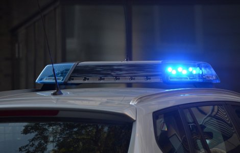 Jandarmeria București, după ce un bătrân a fost încătușat cu forța