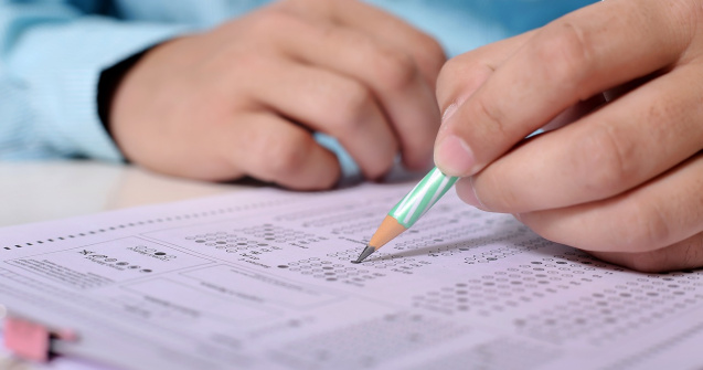Ministerul Educației a publicat subiecte pentru examenele claselor a VIII-a