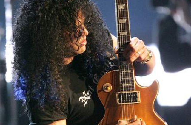 Slash nu mai vrea in Guns N&#39; Roses: Chitaristul a refuzat sute de milioane de dolari