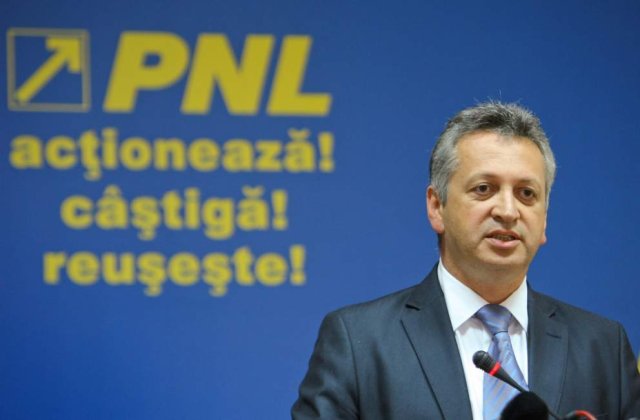 PNL: Fenechiu vrea o oferta concreta de guvernare de la PDL