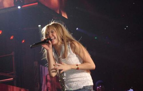 Serialul "Hannah Montana" va lua sfarsit in 2011