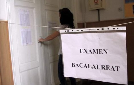 Frauda la BAC: Profesorul de religie strangea banii