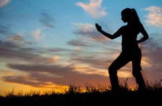 O fetita de 12 ani l-a batut pe barbatul care voia sa o violeze