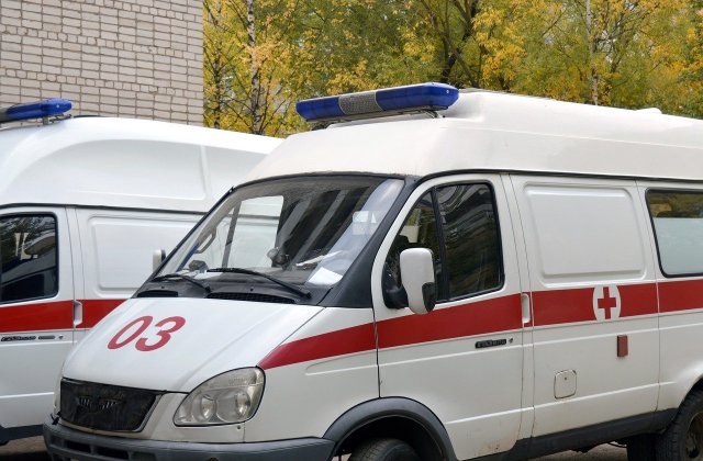 Un bărbat din Iași, transportat &icirc;n stare gravă la spital după ce s-a autoincendiat