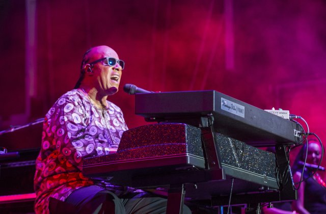 Stevie Wonder se va muta în Ghana din cauza agitației politice din SUA
