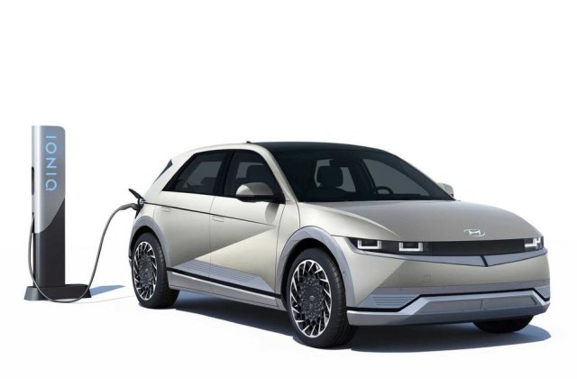 Hyundai a lansat noul Ioniq 5: SUV compact cu până la 306 CP și autonomie de 480 kilometri
