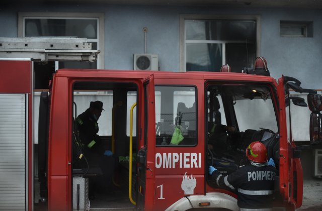 Dezinsecție cu o substanță periculoasă la Timișoara. Locatarii blocului au fost evacuați