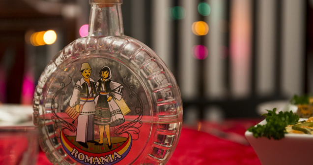 Vizitatorii Muzeului în aer liber din Sibiu vor asista la producerea rachiului