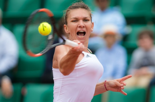Halep s-a vaccinat anti-covid &icirc;n doar trei minute! &Icirc;ntreg momentul a fost filmat